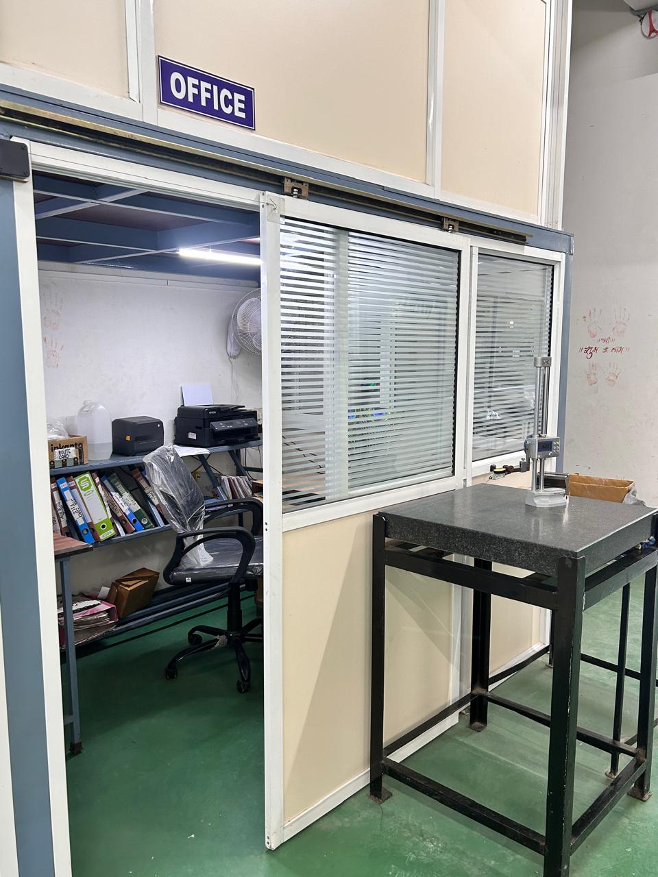 Industrial metal surface treatment equipment